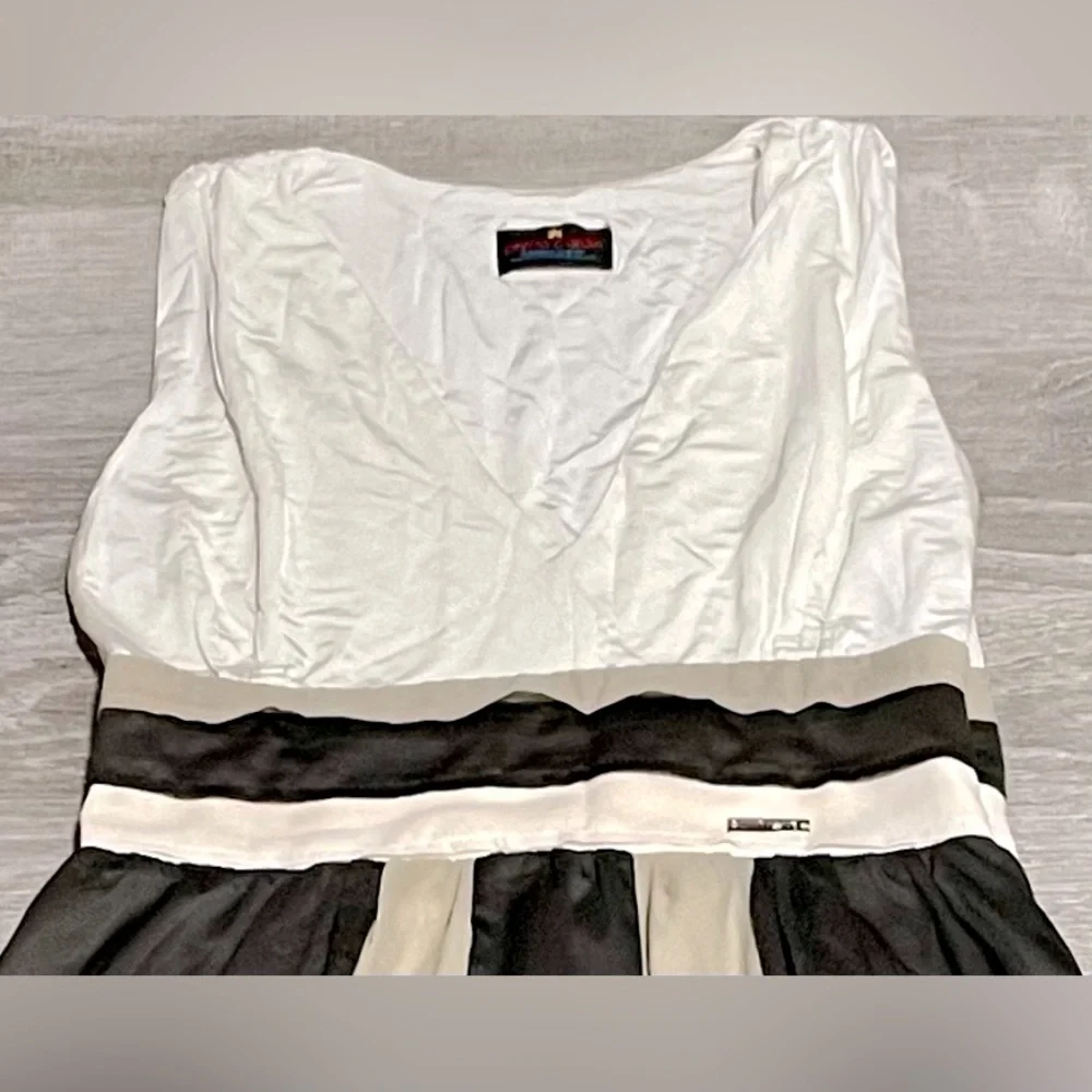 Pierre Cardin Vintage 61 Dress Size 38/US 6 - Picture 2 of 4